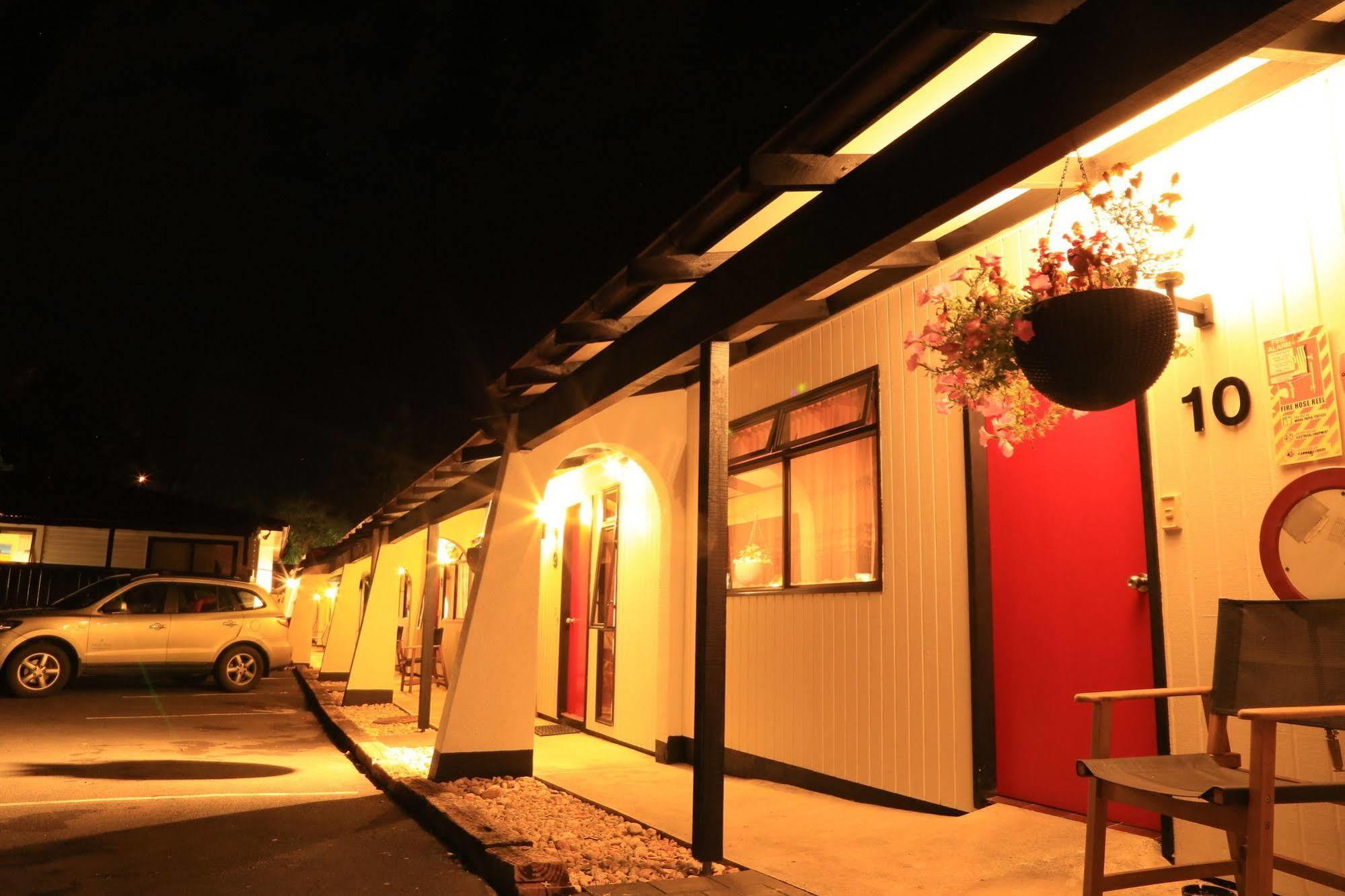 Papakura Motor Lodge & Motel Zewnętrze zdjęcie