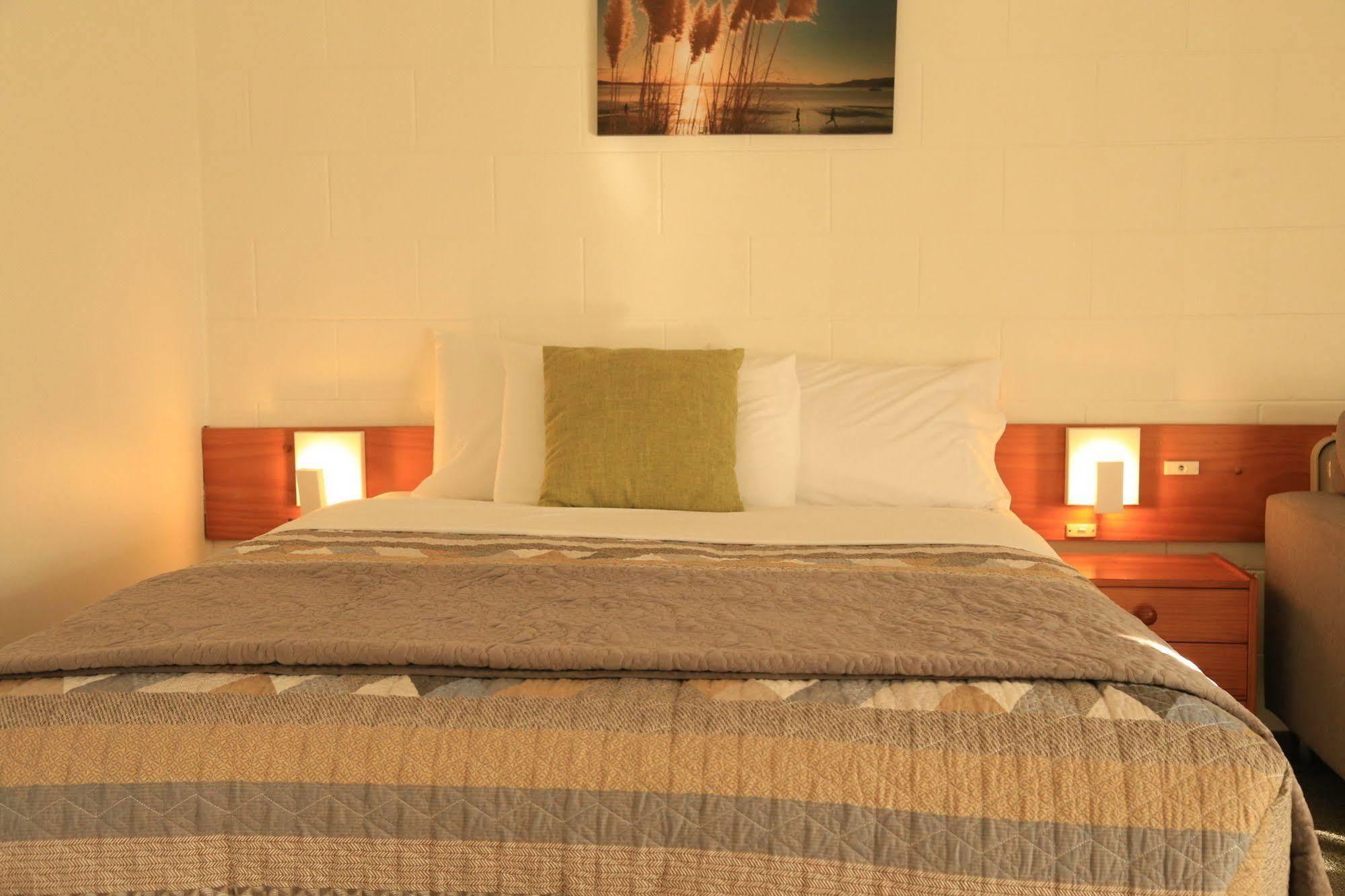 Papakura Motor Lodge & Motel Zewnętrze zdjęcie
