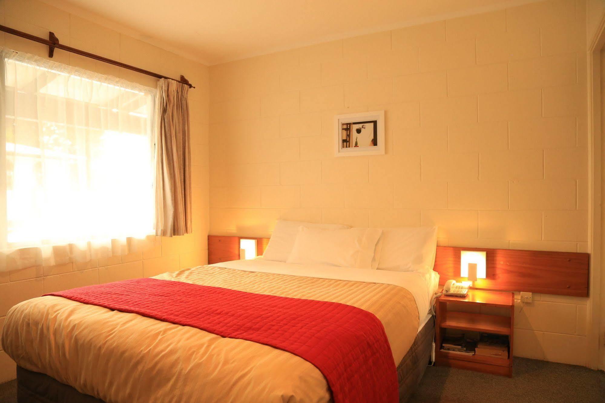 Papakura Motor Lodge & Motel Zewnętrze zdjęcie